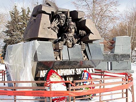 Легендарная танковая атака (3 фото) Легендарная танковая атака (3 фото)
