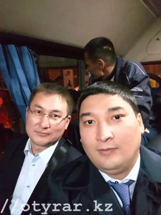 Глава Шымкента пересадил своих подчиненных на общественный транспорт