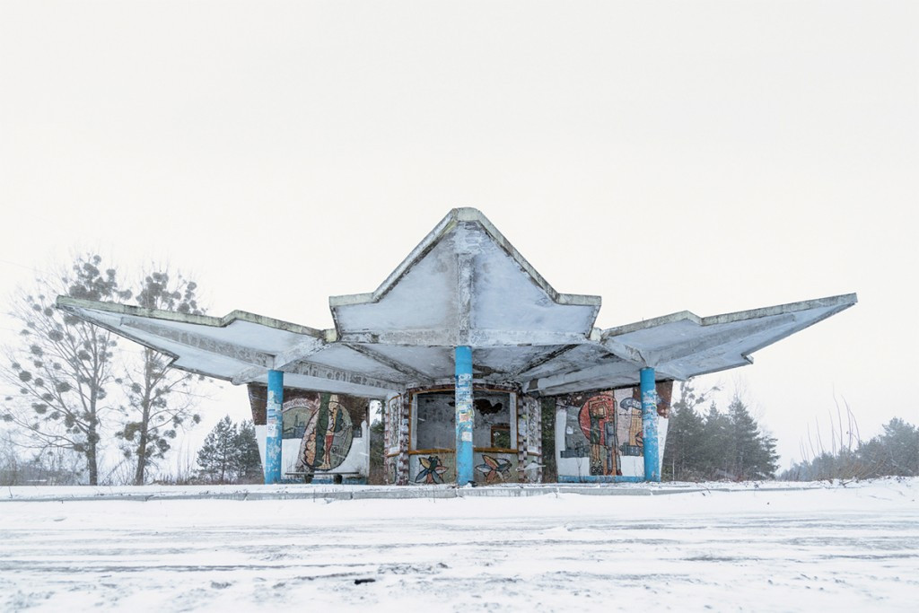 Советские автобусные остановки в объективе канадского фотографа Советские автобусные остановки в объективе канадского фотографа