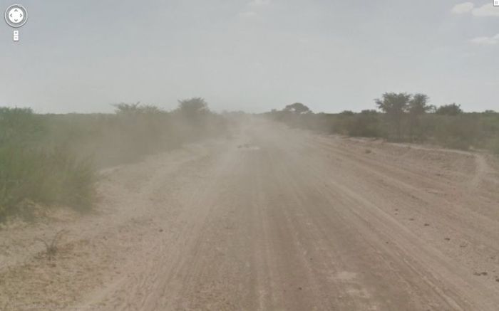 Гугломобиль сбил ослика (10 фото)