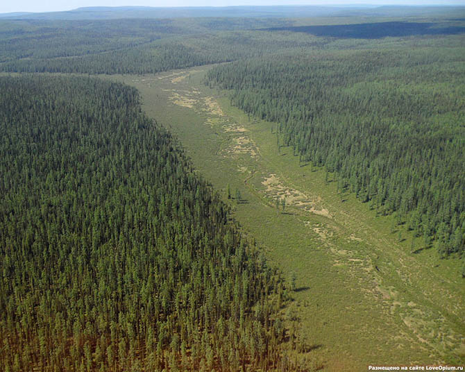 Самые крупные метеориты, падающие на Землю (22 фото) Самые крупные метеориты, падающие на Землю (22 фото)