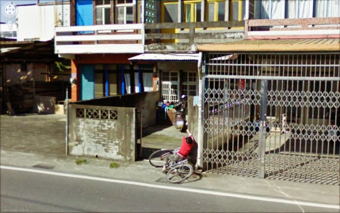 Странные фотографии с Google Street. Часть 2