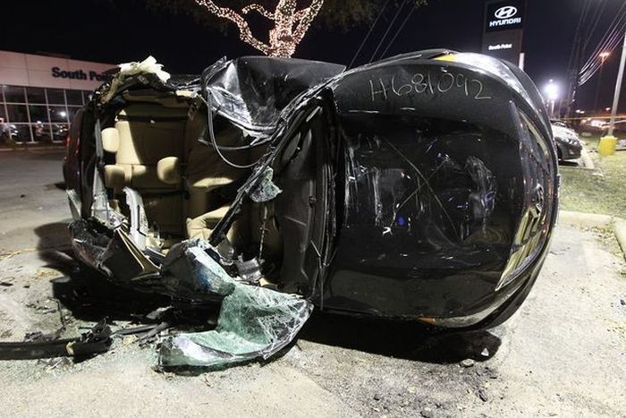 Как разбить 18 новых Hyundai на $700 тысяч (11 фото)