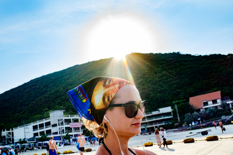 «Beach Matters» туристы в Таиланде на снимках Ларри Халлегуа
