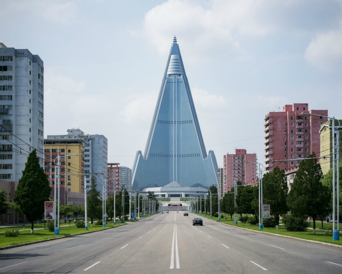 16 нелепых запретов, которые существуют только в Северной Корее