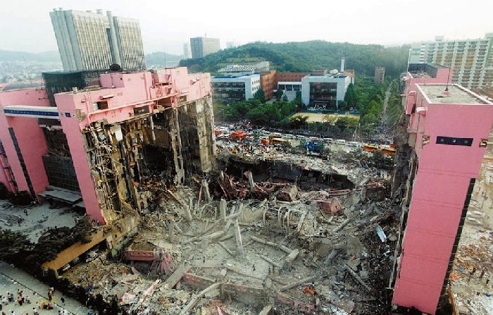 Архитектурные катастрофы в истории (31 фото)