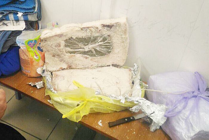 В ЯНАО вахтовик привез спрятанную в сале марихуану