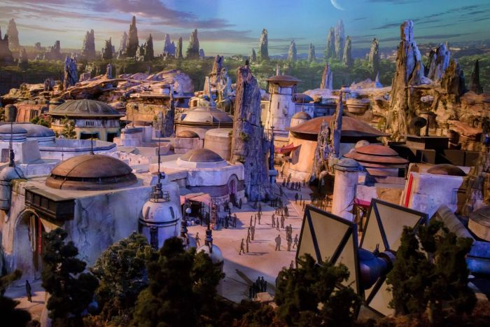 Disney открывает парк развлечений по мотивам «Звездных воин»