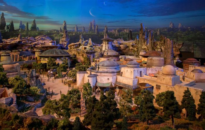 Disney открывает парк развлечений по мотивам «Звездных воин»