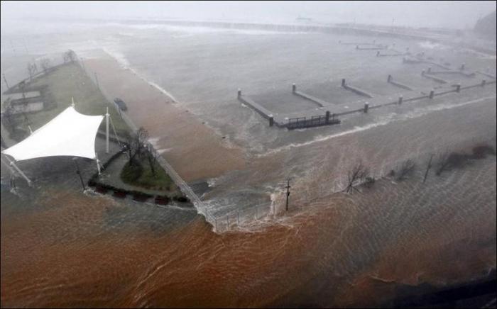 Санба обрушился на Республику Корея (16 фото)