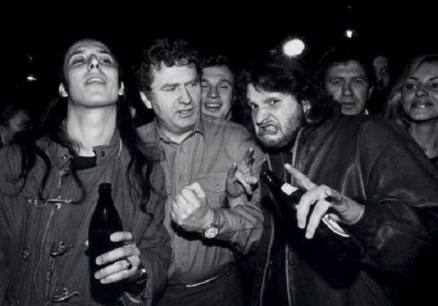 Снимки современных знаменитостей из 1990-х годов