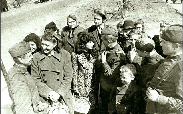 Интересные архивные фотографии: Берлин 1945 года Интересные архивные фотографии: Берлин 1945 года