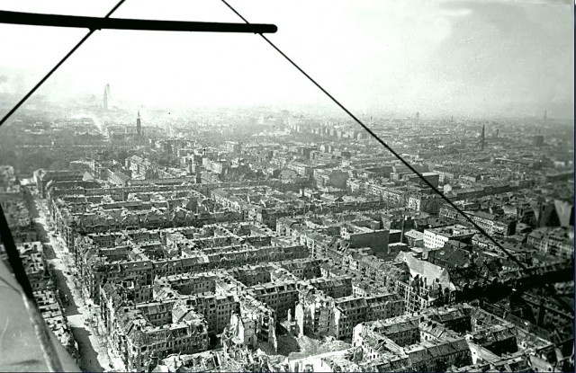 Интересные архивные фотографии: Берлин 1945 года Интересные архивные фотографии: Берлин 1945 года