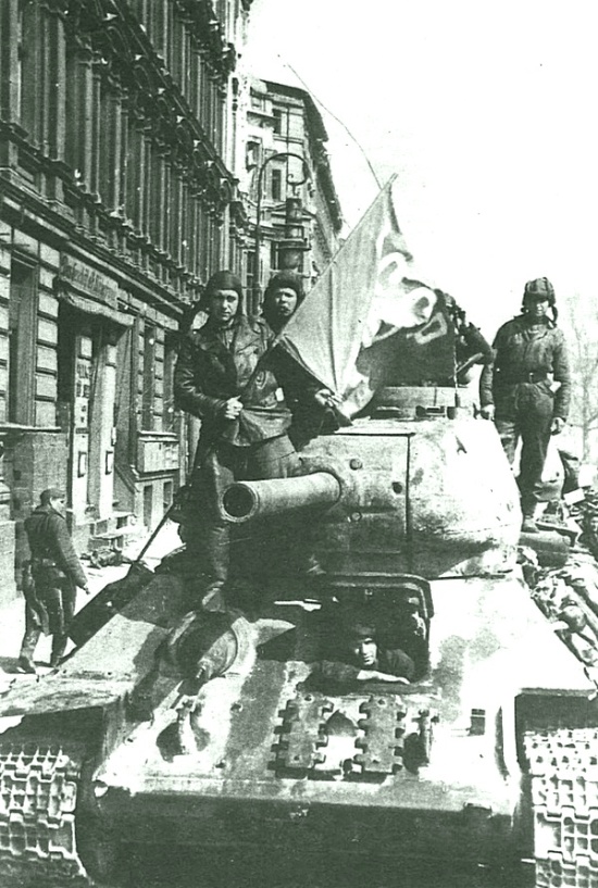 Интересные архивные фотографии: Берлин 1945 года Интересные архивные фотографии: Берлин 1945 года