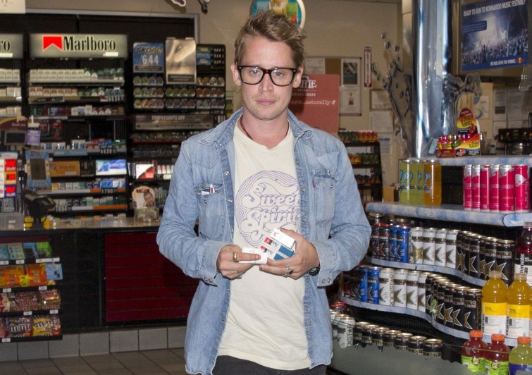 8 знаменитостей, которые в юности имели проблемы с алкоголем