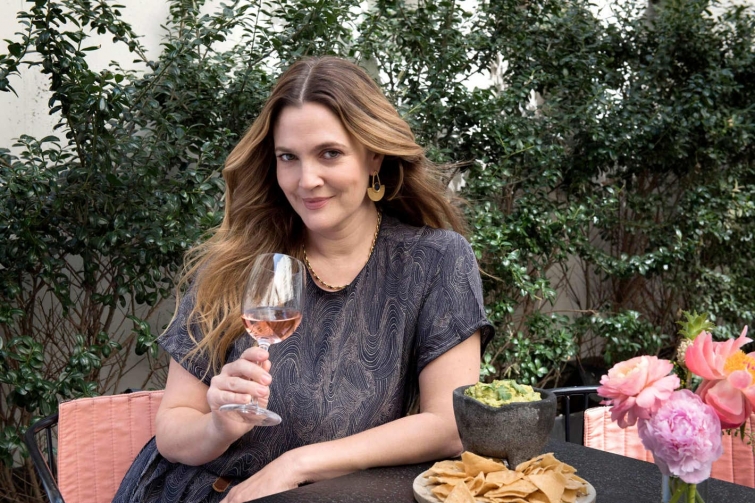 8 знаменитостей, которые в юности имели проблемы с алкоголем