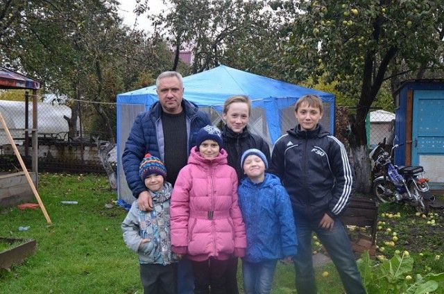 Отца-одиночку, воспитывающего пятерых детей, сняли с очереди на жилье