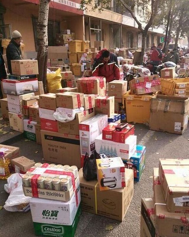 Китайская почта во время Всемирного дня шопинга 11 ноября