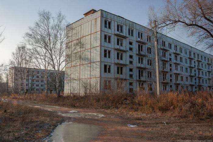 Заброшенный военный городок на границе с Китаем