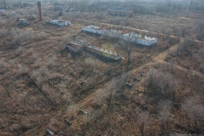 Заброшенный военный городок на границе с Китаем