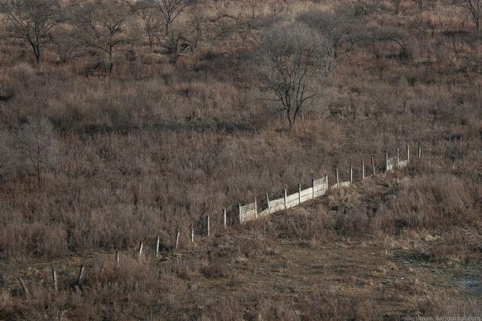 Заброшенный военный городок на границе с Китаем