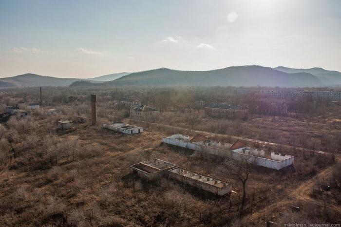 Заброшенный военный городок на границе с Китаем