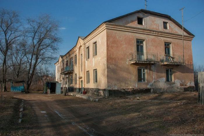 Заброшенный военный городок на границе с Китаем