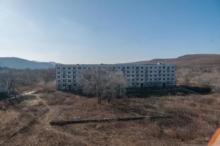 Заброшенный военный городок на границе с Китаем