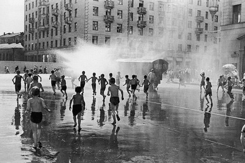 20 счастливых фотографий из советского детства