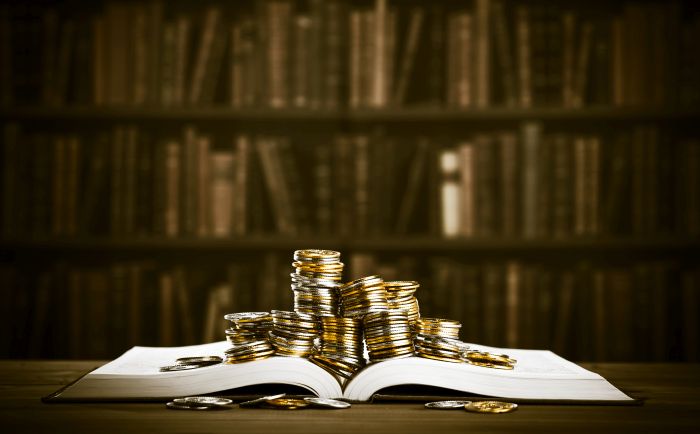 Forbes назвал самых богатых писателей