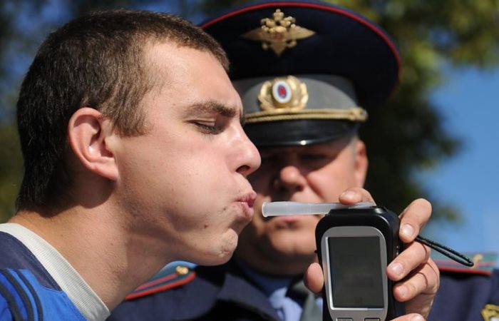 Что надо знать о проверке водителя на алкотестере Что надо знать о проверке водителя на алкотестере