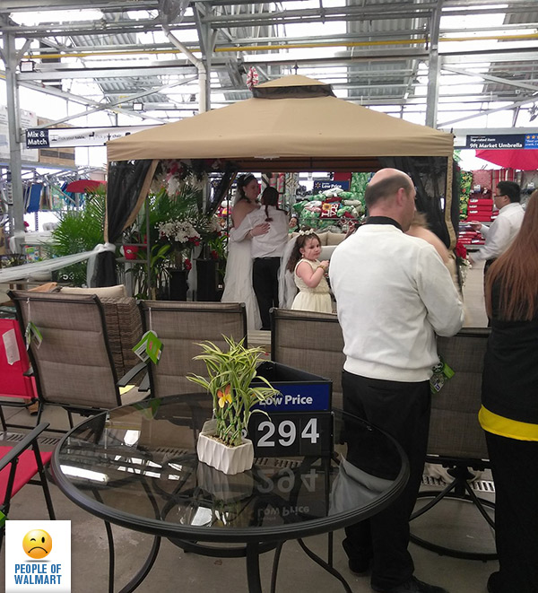 Экстравагантные покупатели Walmart
