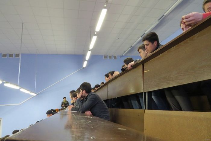 Таджикских пятикурсников белорусского ВУЗа показательно выдворяют из страны