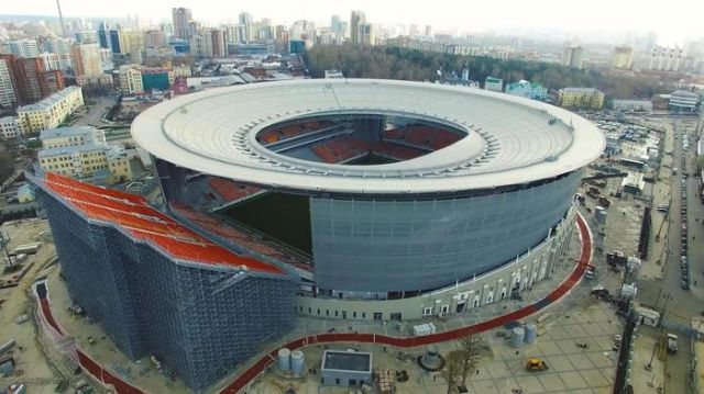 Стадион «Екатеринбург Арена» в Екатеринбурге Стадион «Екатеринбург Арена» в Екатеринбурге