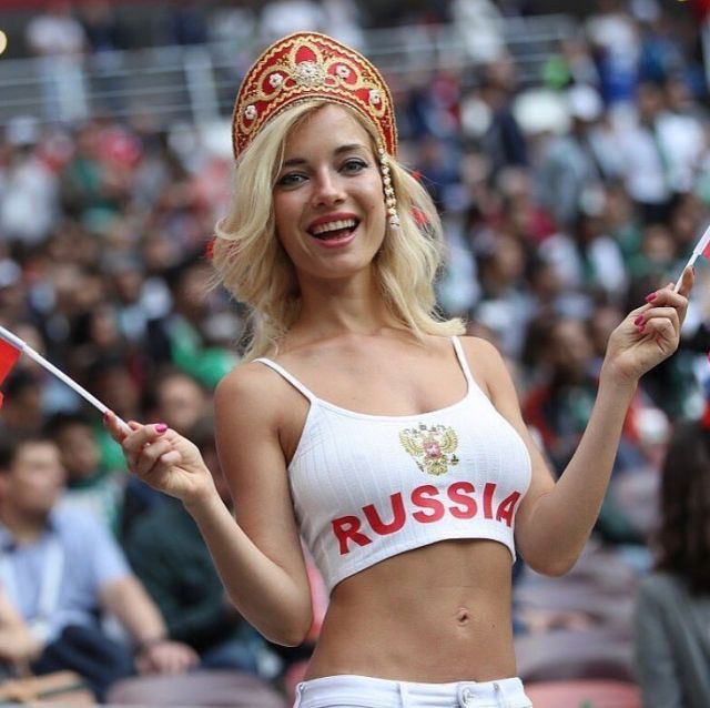 Самая красивая российская болельщица - звезда фильмов для взрослых Наташа Немчинова