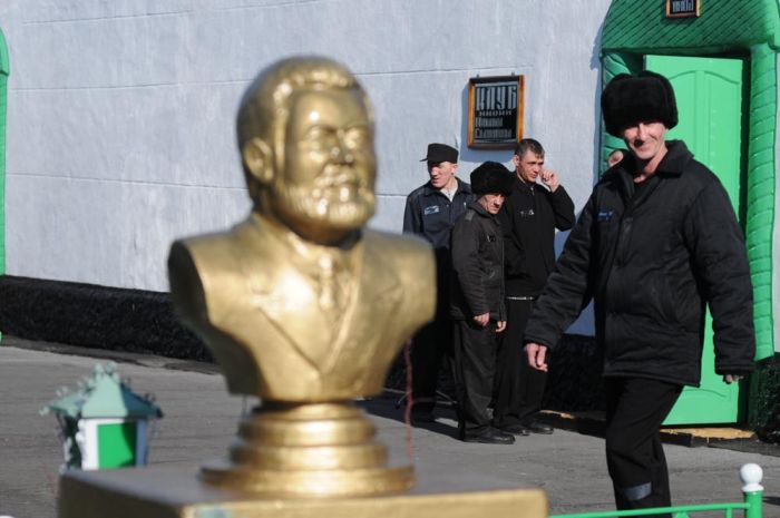 Театр строгого режима