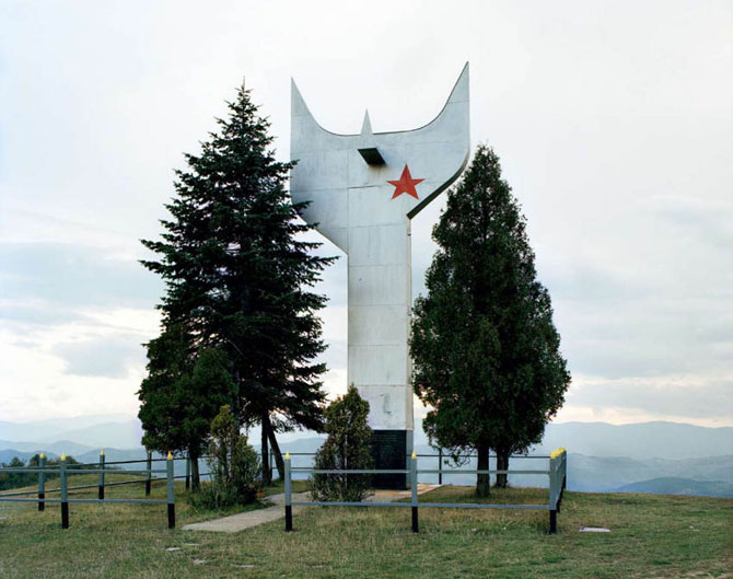 Заброшенные памятники времен СССР