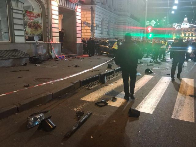 В Харькове девушка на «Лексусе» совершила наезд на пешеходов