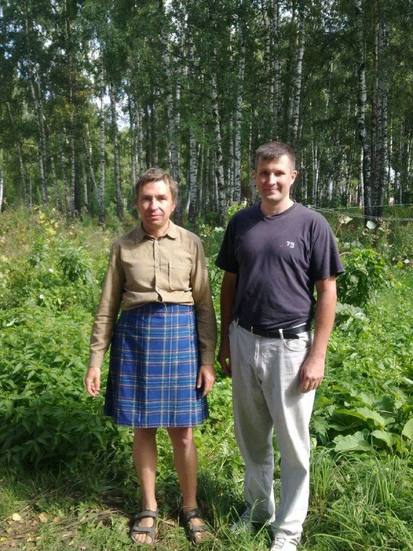 Мужик в платье (29 фото)