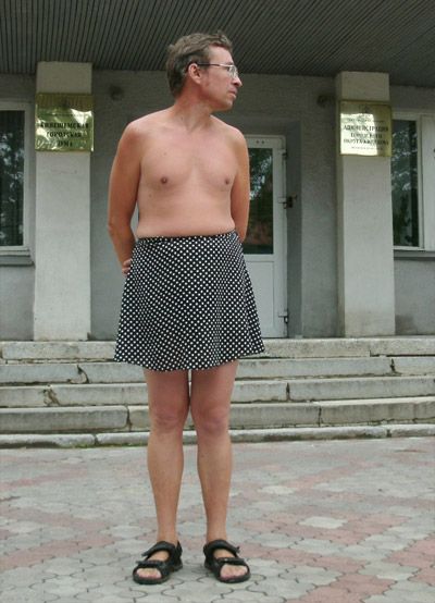 Мужик в платье (29 фото)
