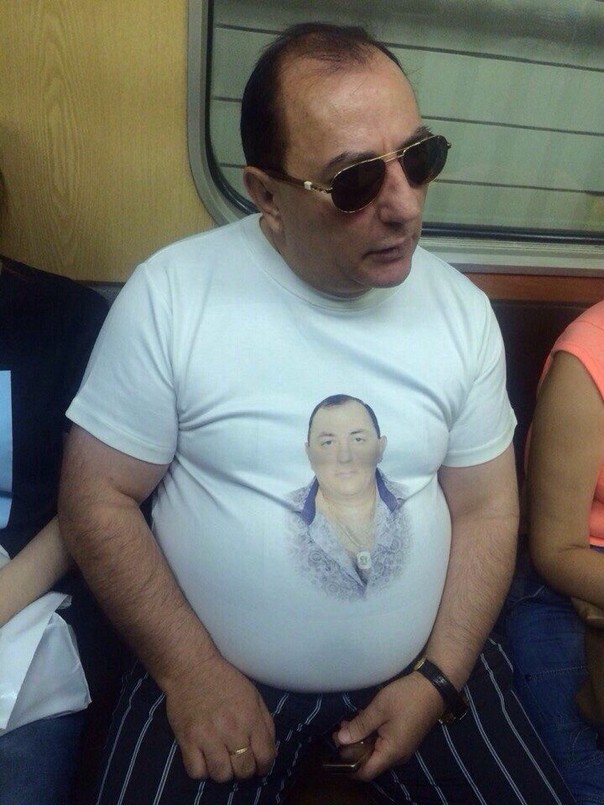 Брутальные мачо и романтики из социальных сетей