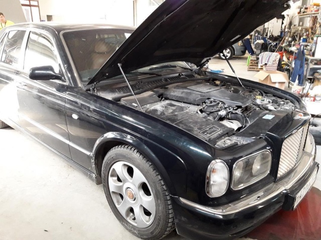 Роскошный Bentley на газу: теперь вы видели всё