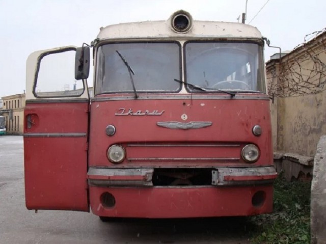 Восстановление старого автобуса Ikarus 55 Lux