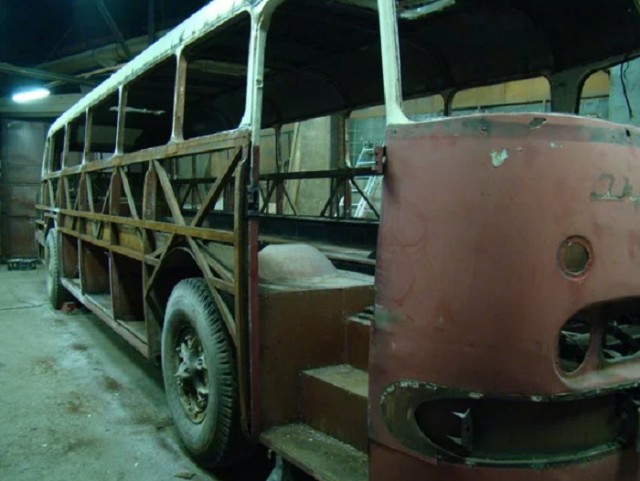 Восстановление старого автобуса Ikarus 55 Lux