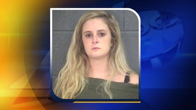 В США 20-летняя студентка оказалась в тюрьме из-за романа с 14-летним школьником