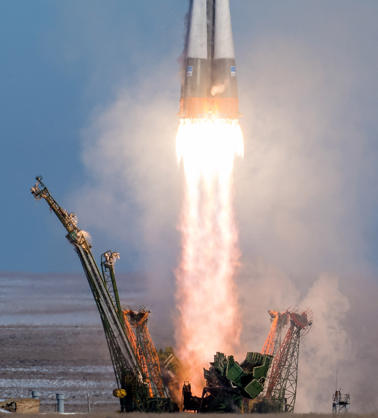 Как стартовал российский космический корабль «Союз МС-07»