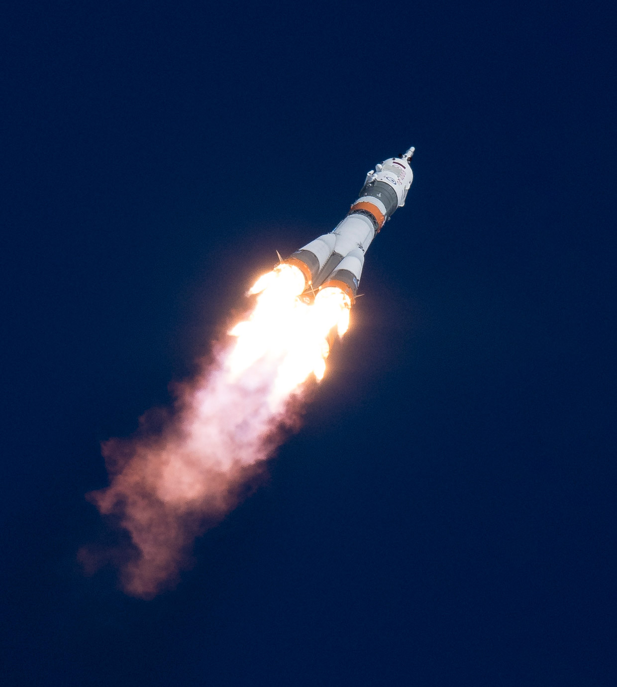 Как стартовал российский космический корабль «Союз МС-07»