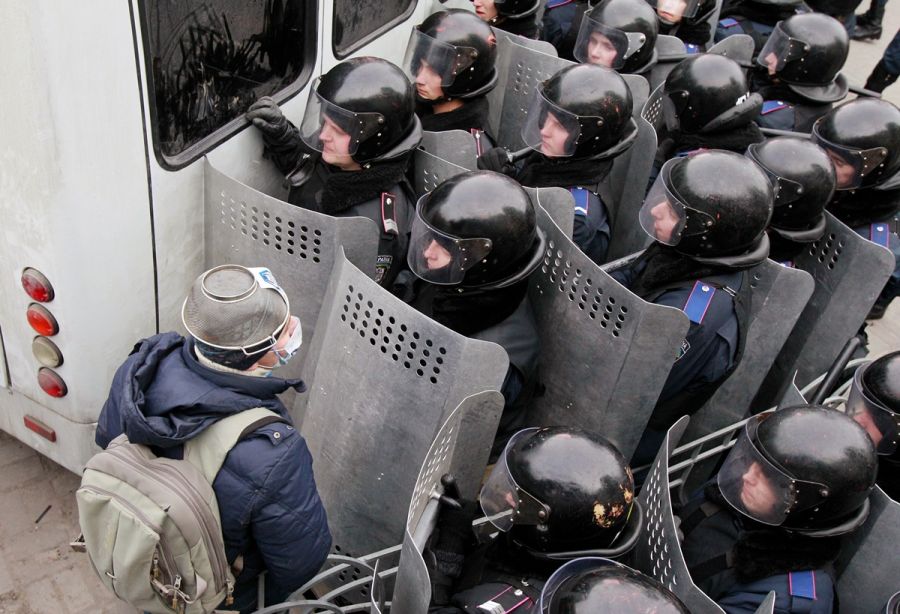 Новые столкновения на Украине (15 фото) Новые столкновения на Украине (15 фото)