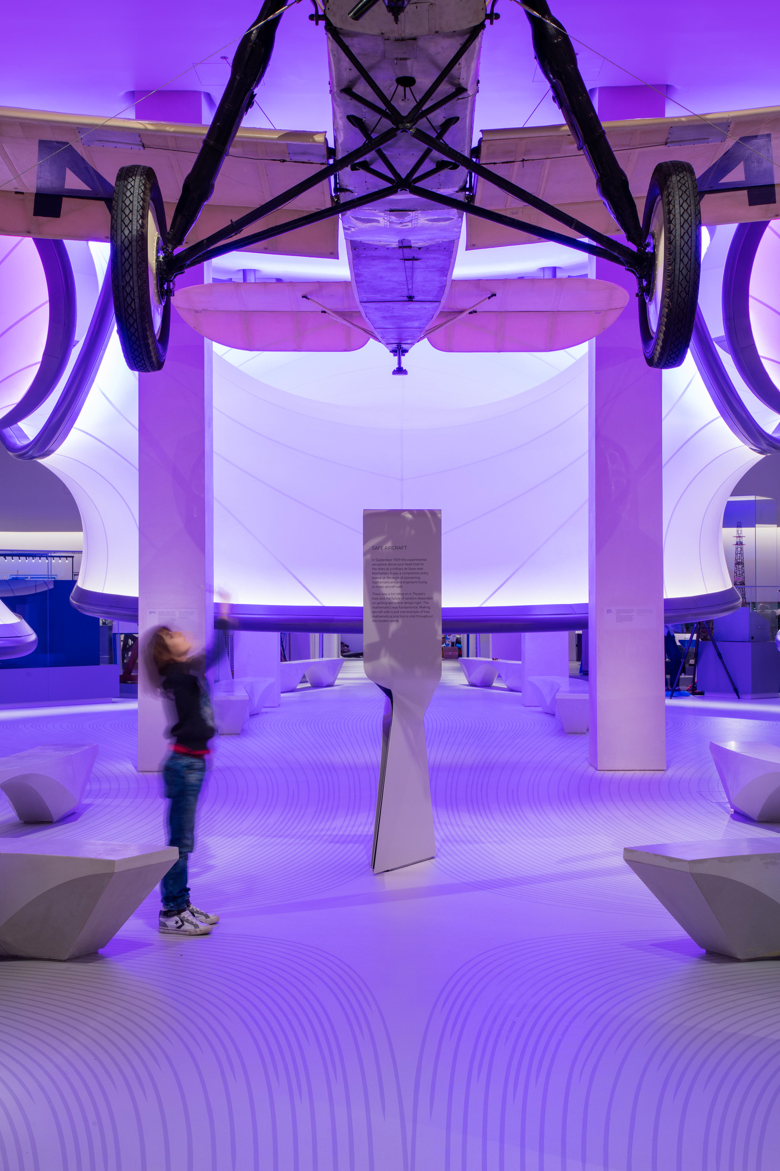 Галерея Уинтон: Математика от Zaha Hadid Architects Галерея Уинтон: Математика от Zaha Hadid Architects