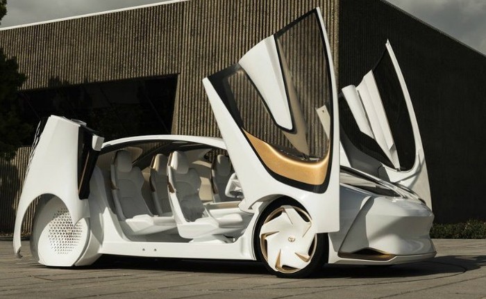 Компания Toyota показала автомобиль с «искусственным интеллектом»